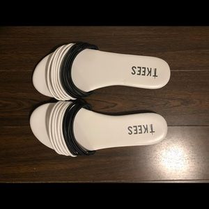 Tkees sandals